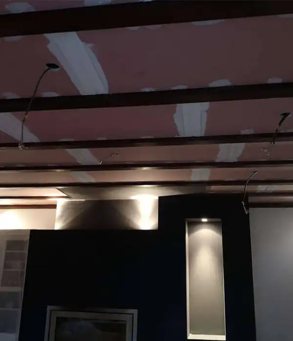 salon plafond francaise poutre placo platre anti feu poele bande